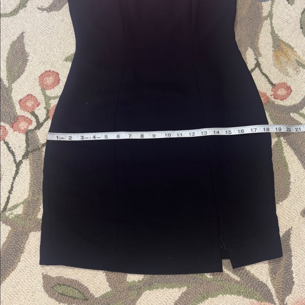 Petite Sophisticate 80s 90s Black and Red sleeveless Mini Dress, 2 - Picture 5 of 12